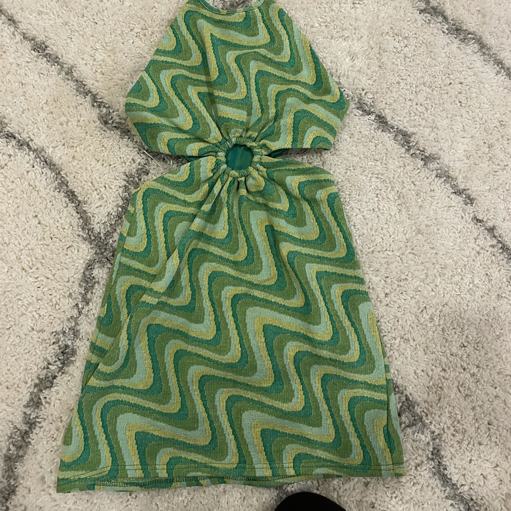 Brand new groovy Zara dress